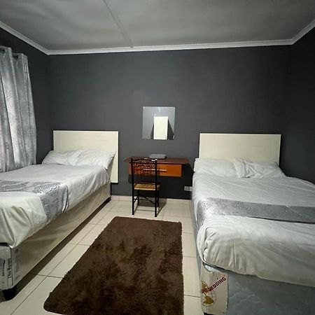 Hotel Golden Bamboo Nyanda Esterno foto