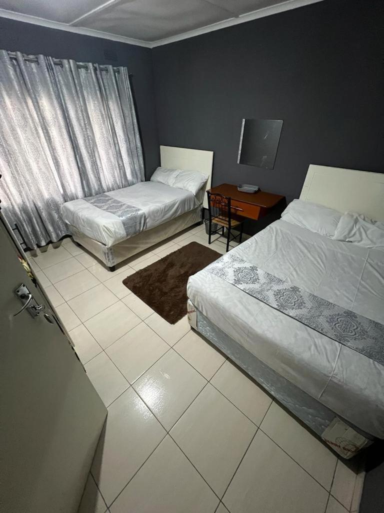 Hotel Golden Bamboo Nyanda Esterno foto